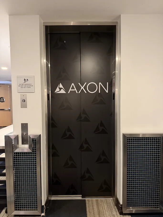 Hard Rock Service Elevator
