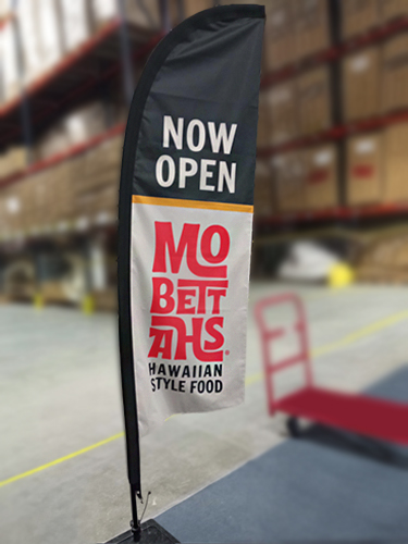 Mo' Bettahs Now Open flag