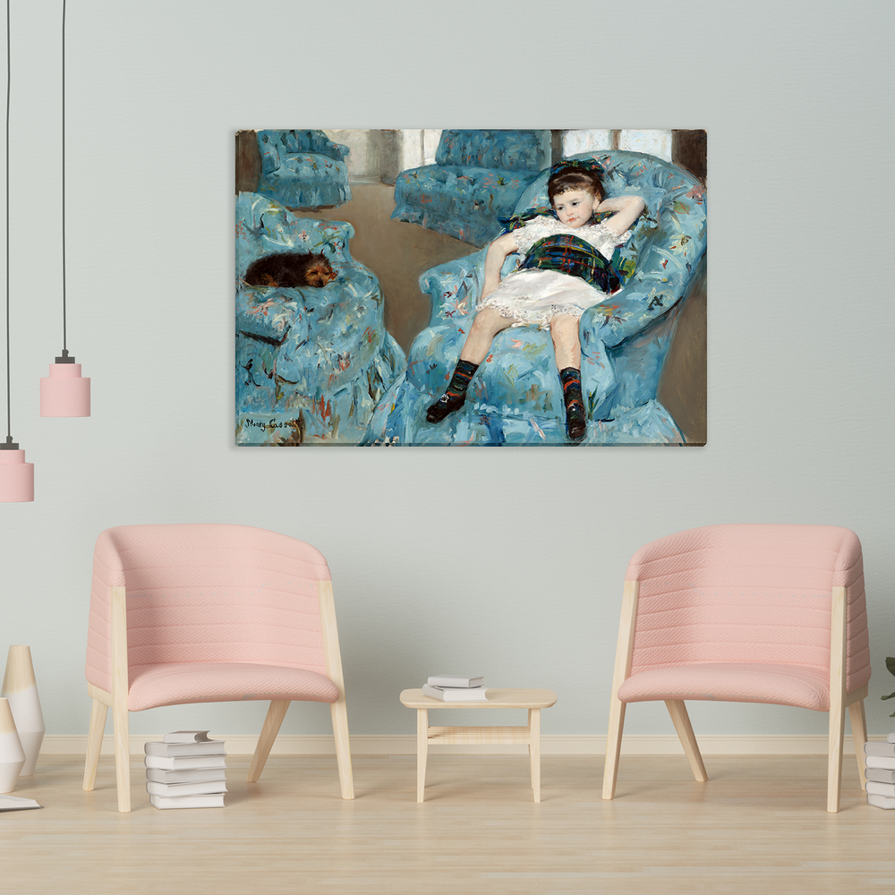 Niña en el sillón azul 2