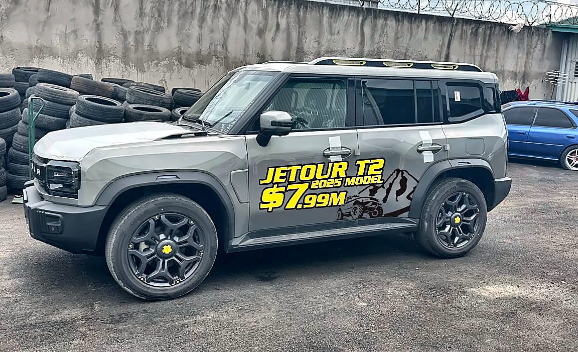 Jetour T2 SUV with yellow price graphics by Print Big