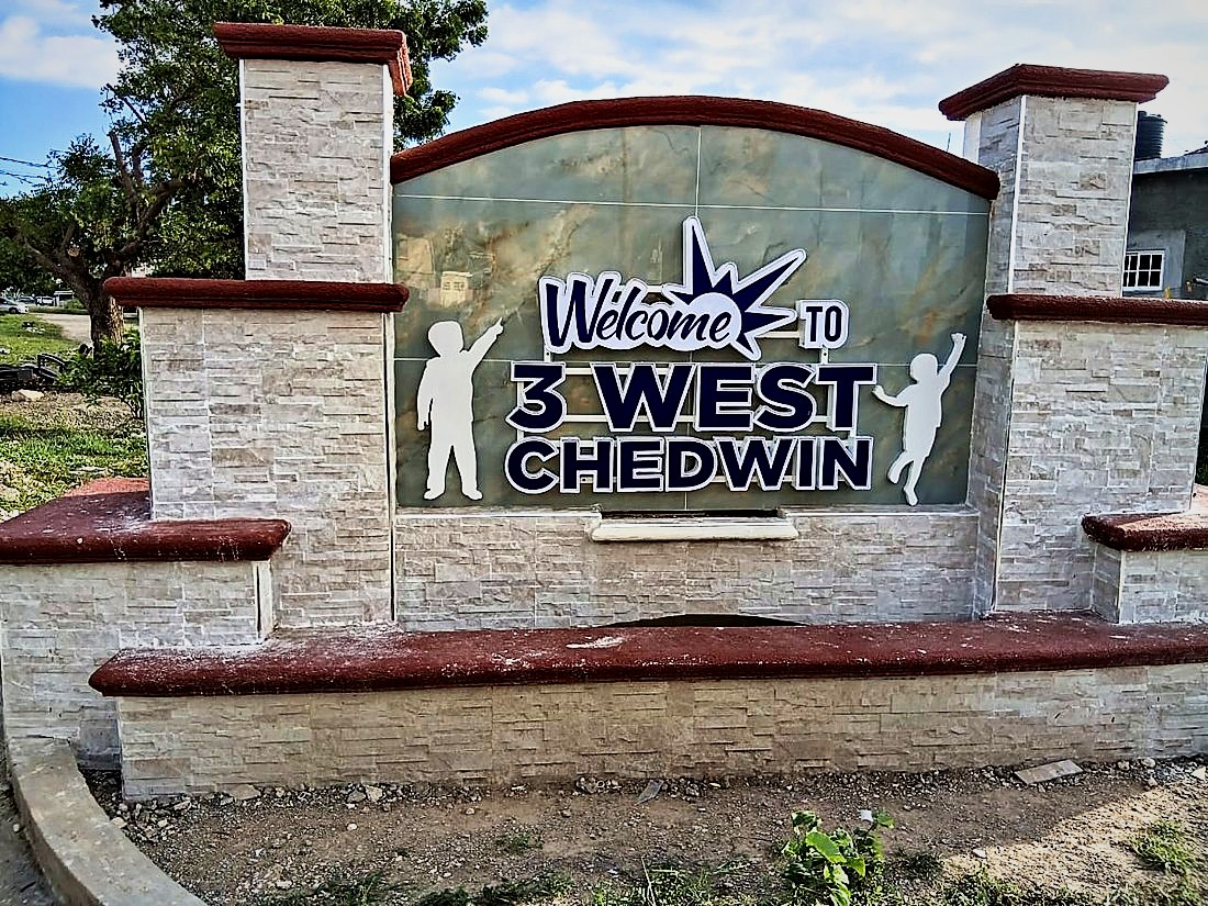 Entrance sign · 3 West Chedwin