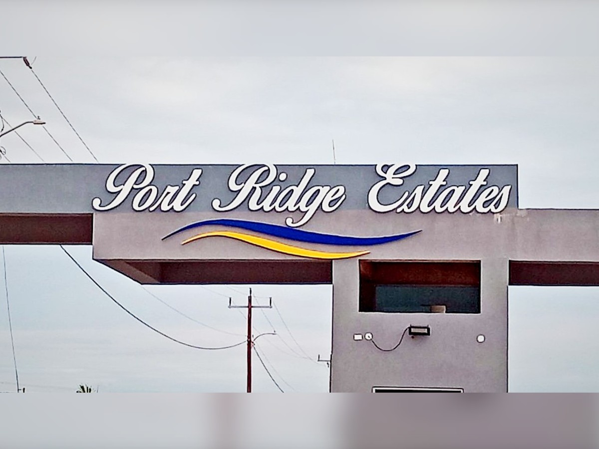 Gate lettering · Port Ridge Estates